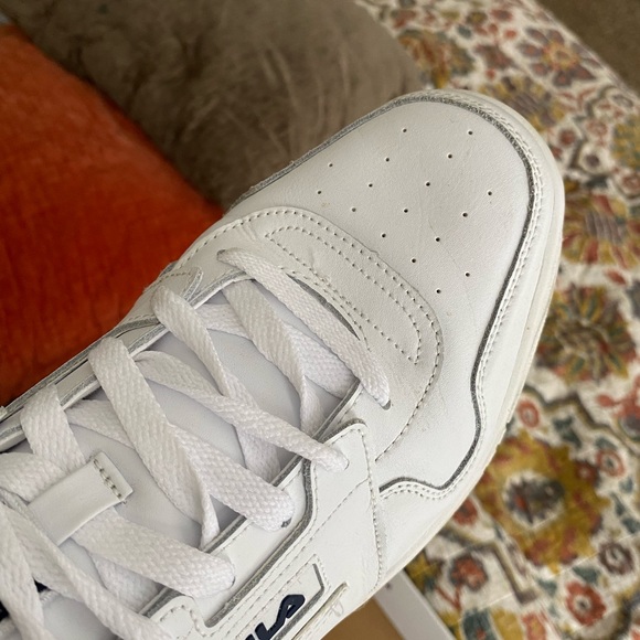 Fila T-2 low tops - Picture 3 of 7